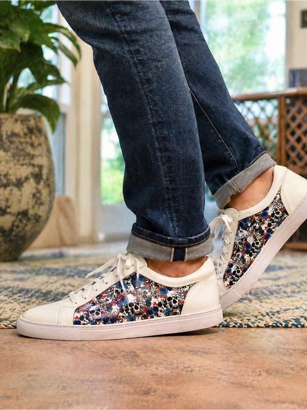 Robert Graham Skull Floral Print Sneakers White Leather Men’s Size 9 Designer